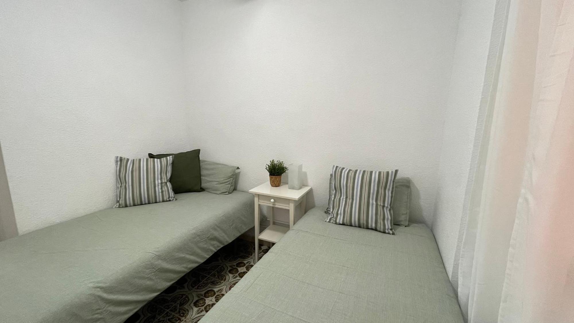 Charming Beachfront Apartment Мурсія Екстер'єр фото