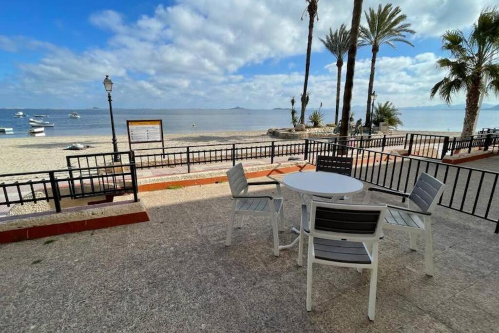 Charming Beachfront Apartment Мурсія Екстер'єр фото